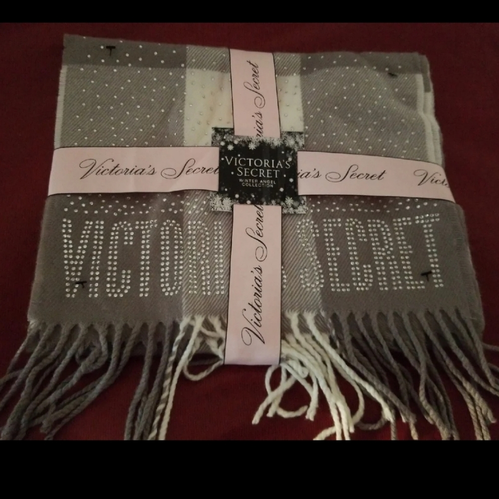 Victoria secret scarf